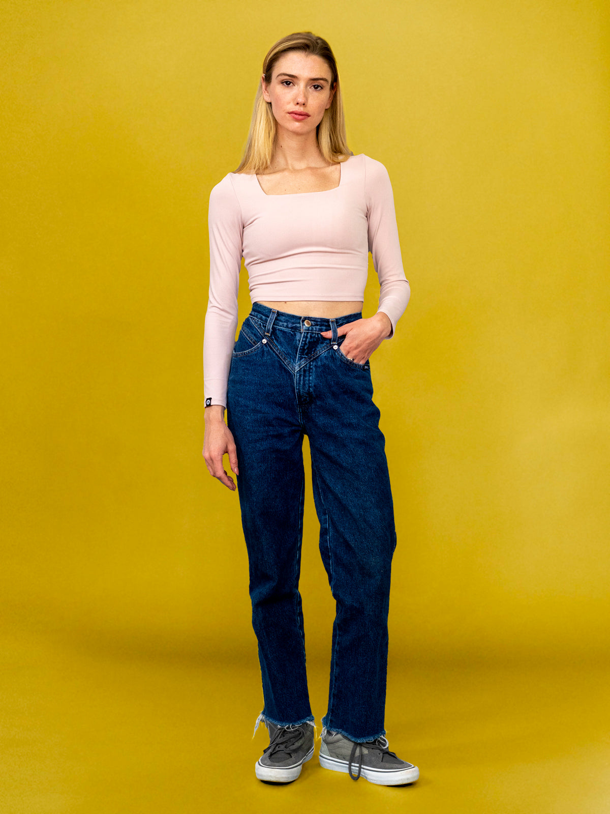 Ballerina Crop - Pink - Best premium leggings, bra, t shirt, workout clothes, activewear, ARYA Athleisure , yoga clothes, gym clothes