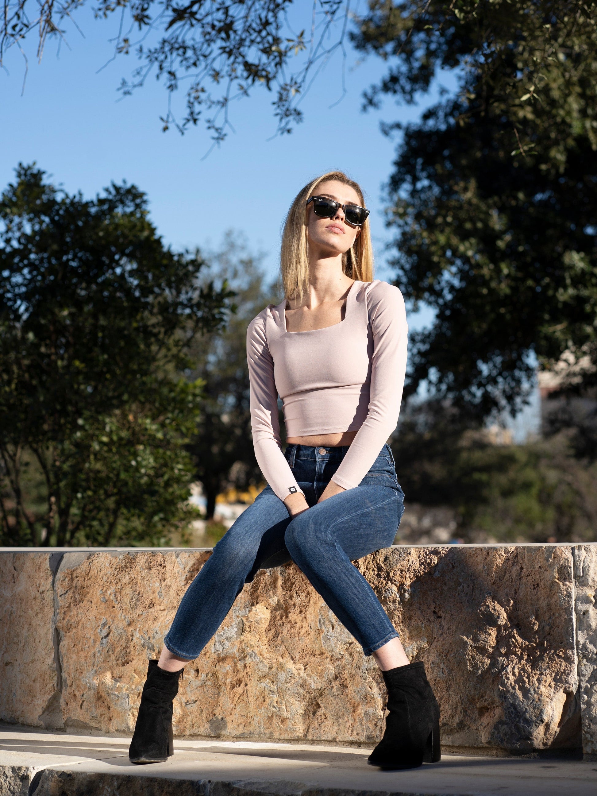 Ballerina Crop - Pink - Best premium leggings, bra, t shirt, workout clothes, activewear, ARYA Athleisure , yoga clothes, gym clothes