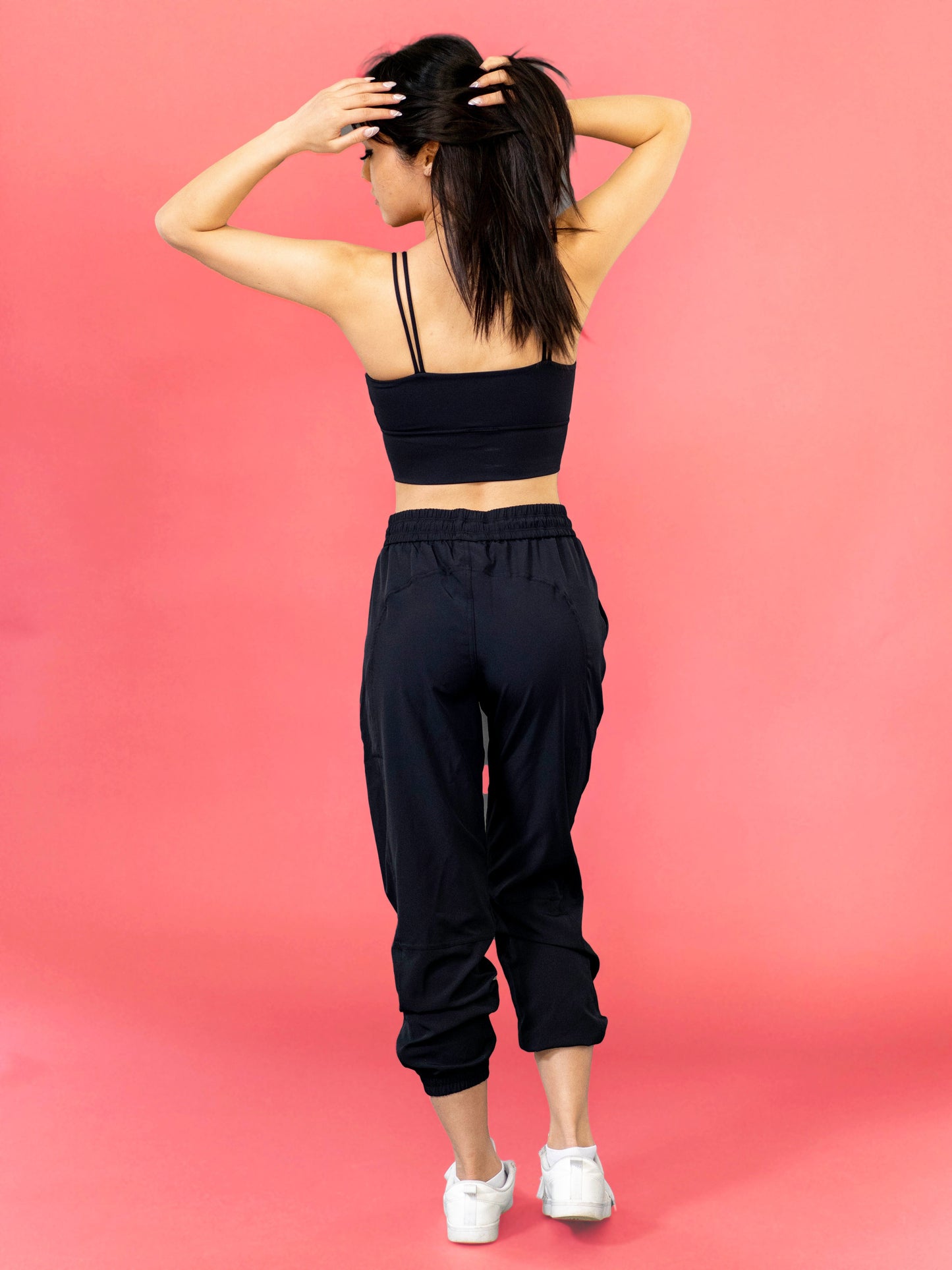 Miami Crop Bra - Black - Best premium leggings, bra, t shirt, workout clothes, activewear, ARYA Athleisure , yoga clothes, gym clothes