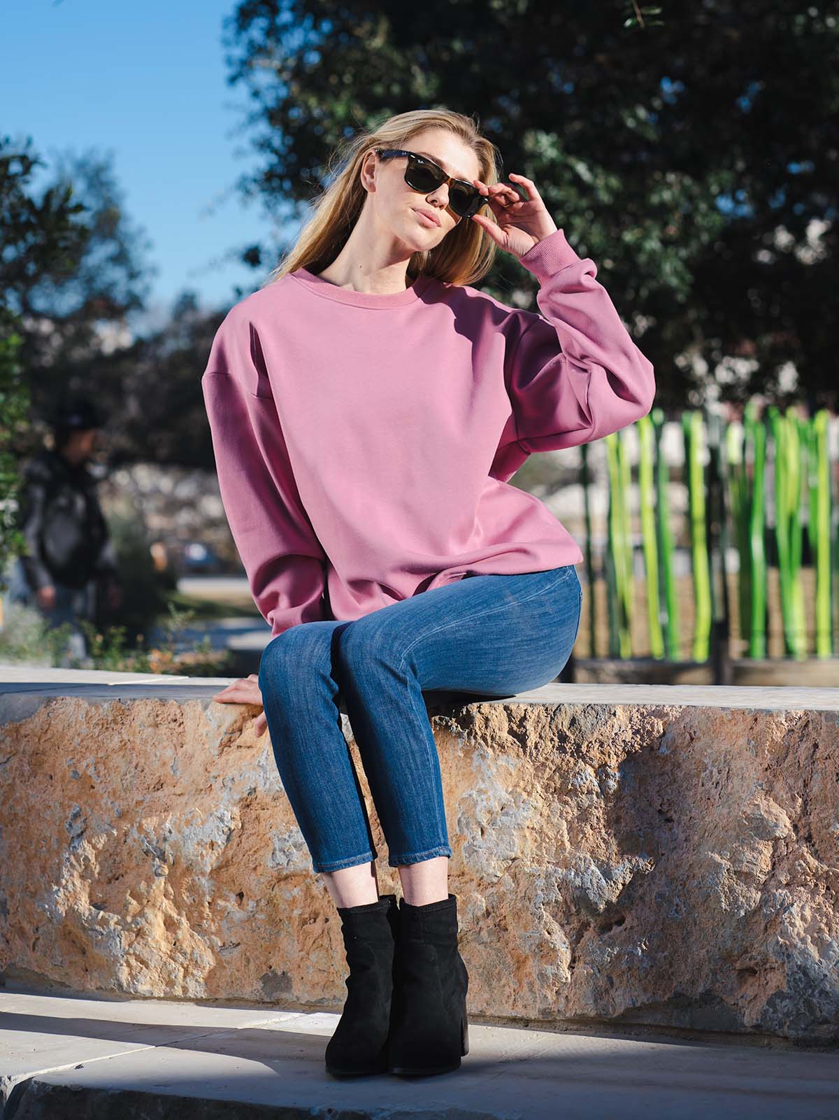 Notorious Sweater - Dark Pink - Best premium leggings, bra, t shirt, workout clothes, activewear, ARYA Athleisure , yoga clothes, gym clothes