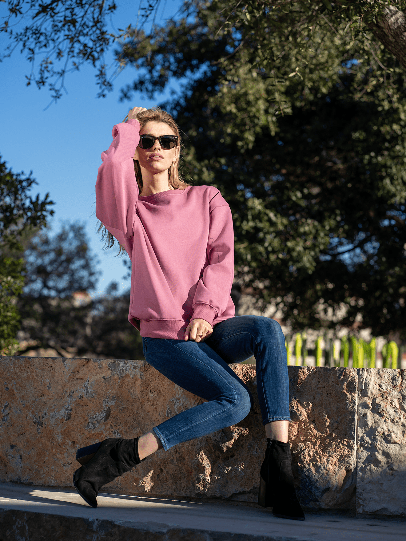 Notorious Sweater - Dark Pink - Best premium leggings, bra, t shirt, workout clothes, activewear, ARYA Athleisure , yoga clothes, gym clothes